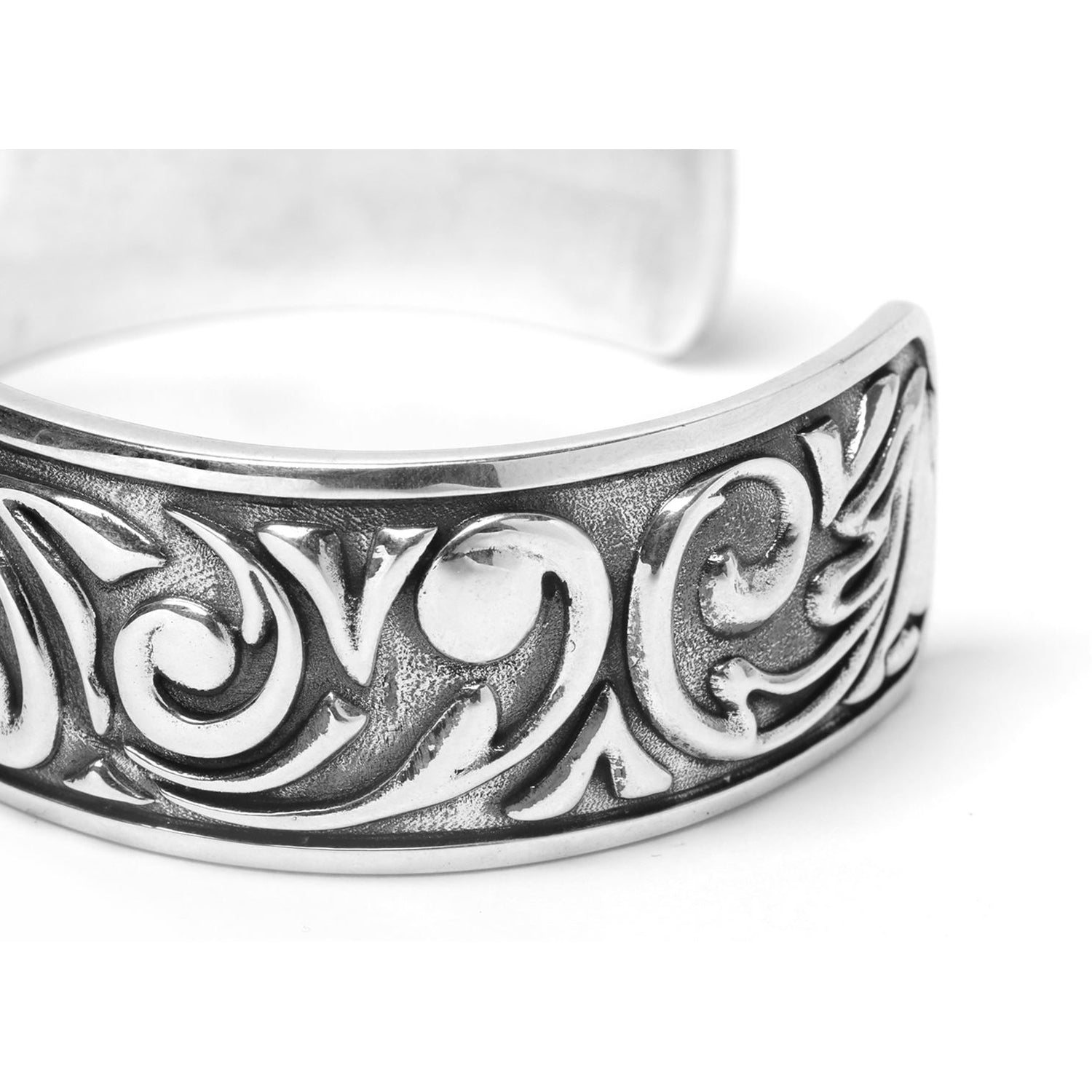 BAPE BLACK STUD BRACELET MENS