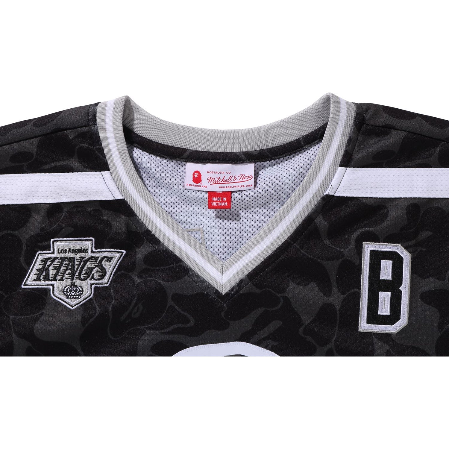 BAPE X MITCHELL & NESS NHL LOS ANGELES KINGS MESH HOCKEY JERSEY L/S TEE MENS