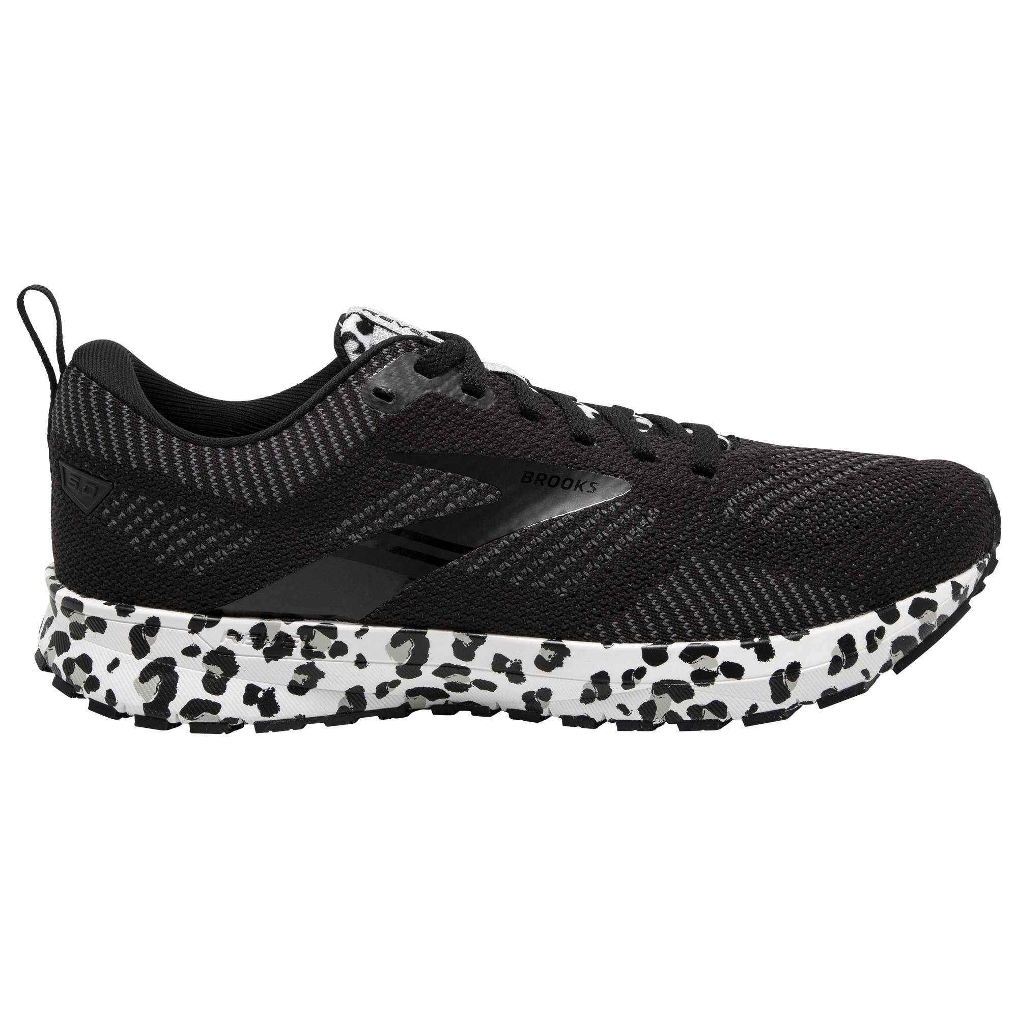 Women's Brooks Revel 5, Black/White/Silver, 8 B Medium